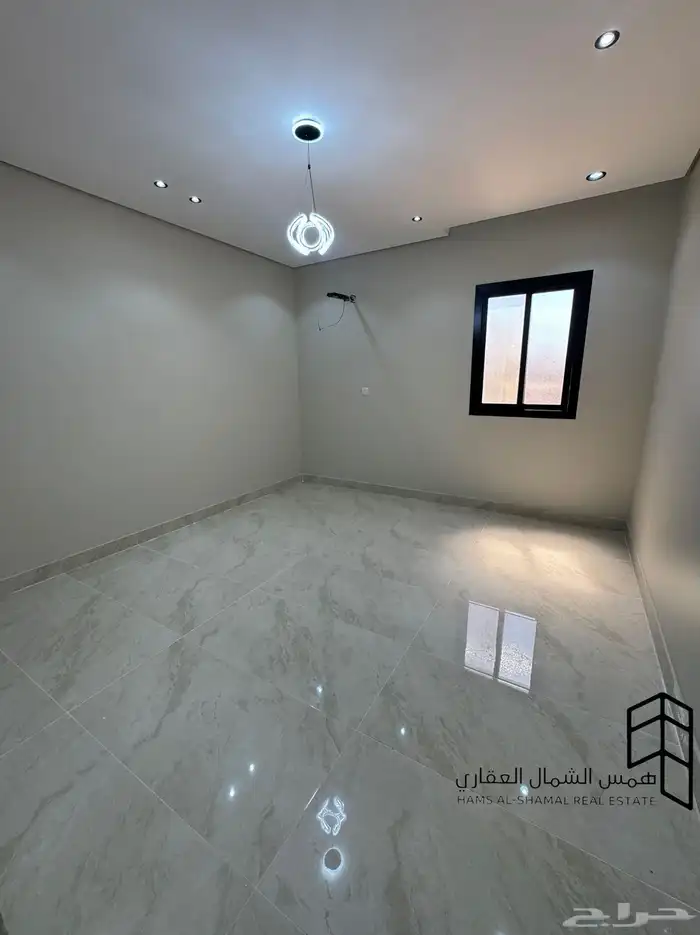 للبيع روف علوي حي الرابيه 1