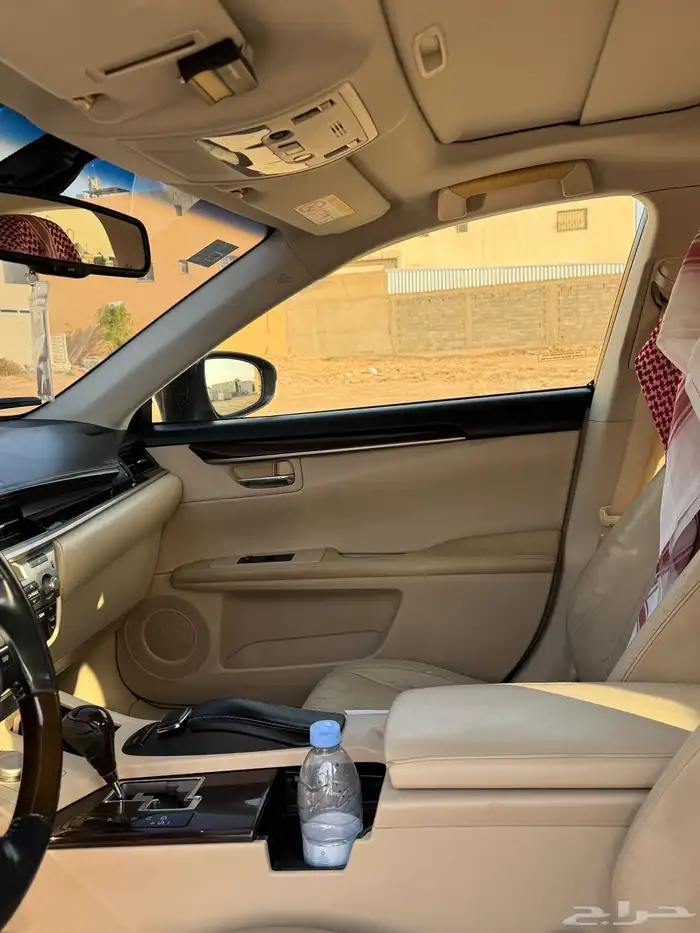للبيع لكزس ES350 موديل 2015 فل كامل 8