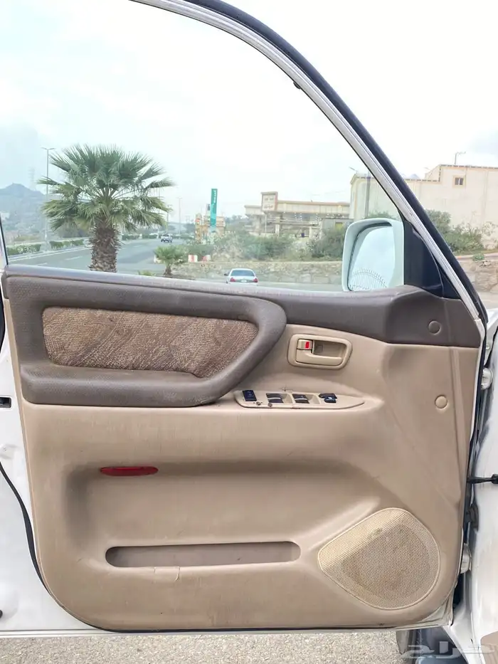 جيب لاند كروزر 2000 11