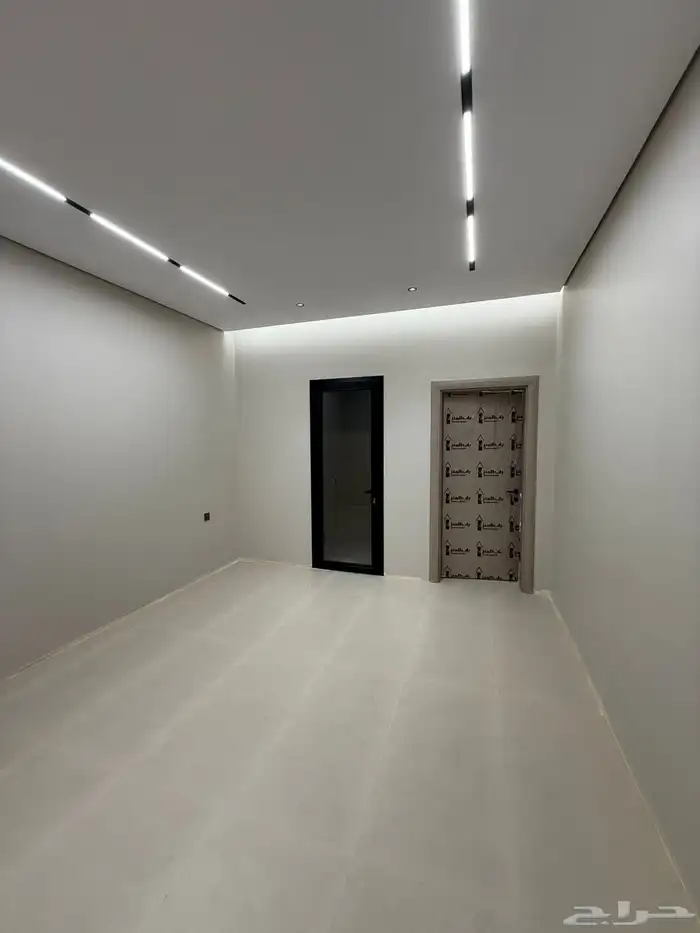 فلة مساحة 200 م حي المهدية 21
