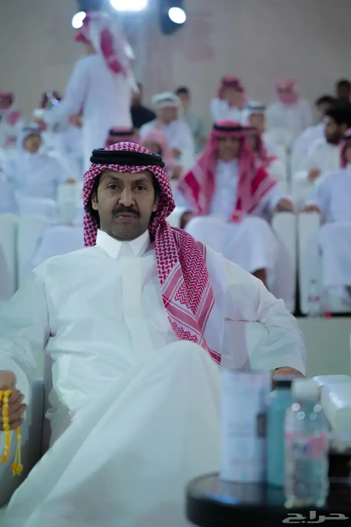 مصور فوتوغرافي . 4