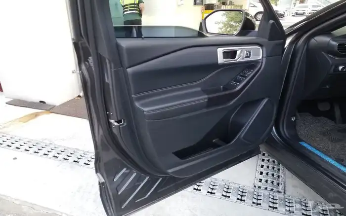 مملوكة لدي العصيمي قيد الشحن _ Explorer limited AWD _2020 10