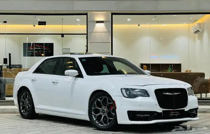 كرايزلر 2015 V6 S ( بحالة ممتازة ) 0