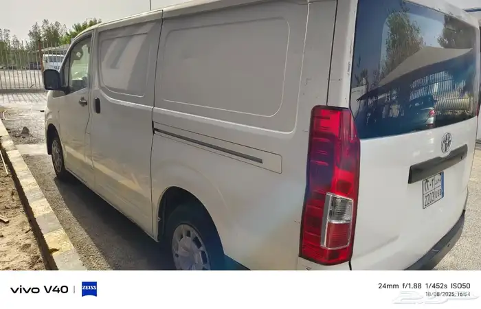 toyota hiace 2021 3