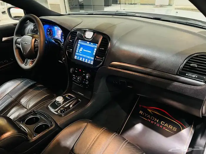 كرايزلر 2015 V6 S ( بحالة ممتازة ) 5