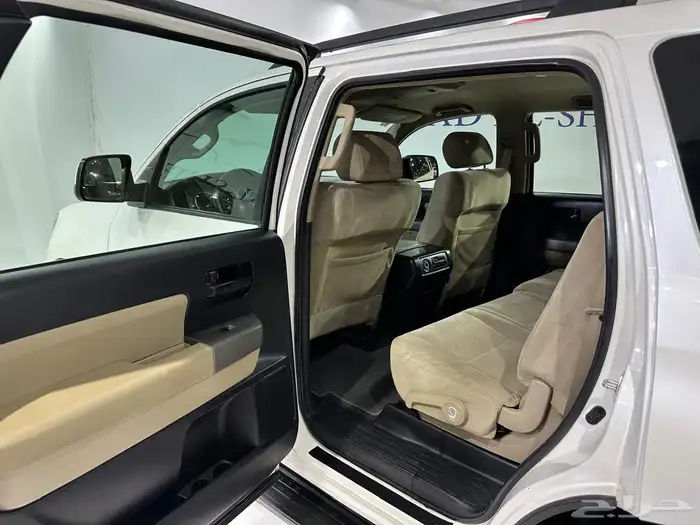 تويوتا سيكويا 2014 SR5 10