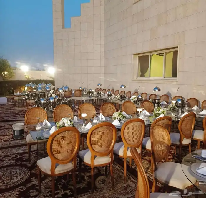 تاجير طاولات طعام 9