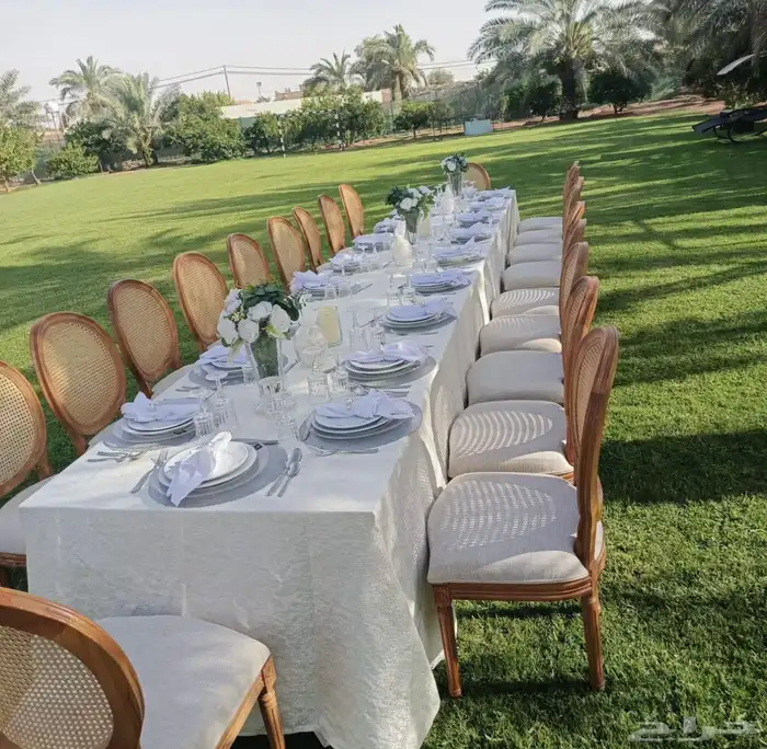 تاجير طاولات طعام 6