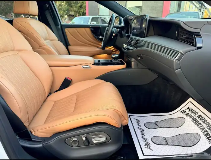 لكزس LS500 2021 داخليه جملي بسسعرر خيالي 6