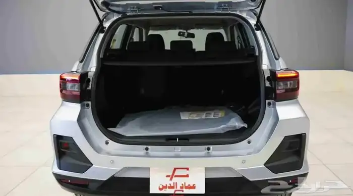 تويوتا رايز ليمتد 2026 فضي سقف اسود (عازل حراري مجاني) 6