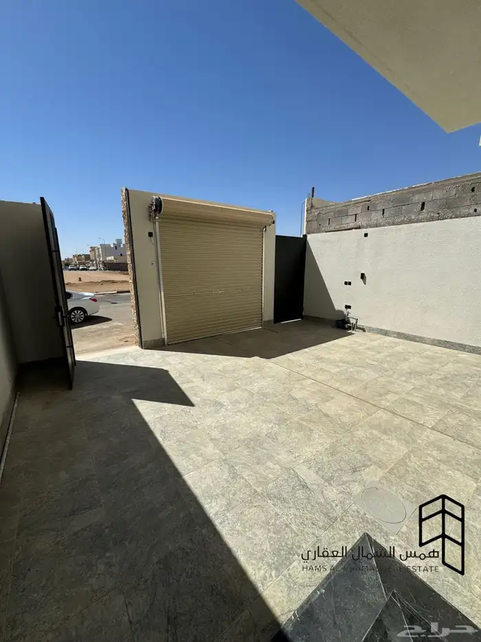 للبيع شقق ارضيه حي البوادي 1