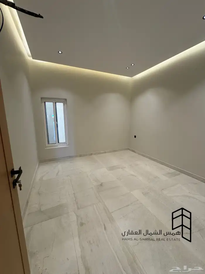 للبيع شقق ارضيه حي البوادي 7