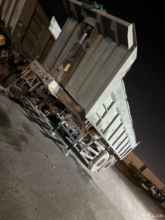 صندوق قلاب للإيجار صاج18 0