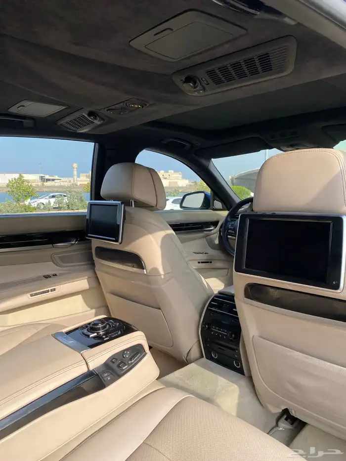 BMW 2014 760 كت ام 10