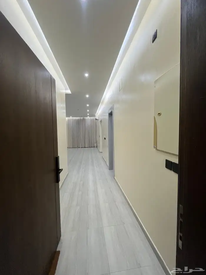 للإيجار شقة فاخرة حي النرجس 5