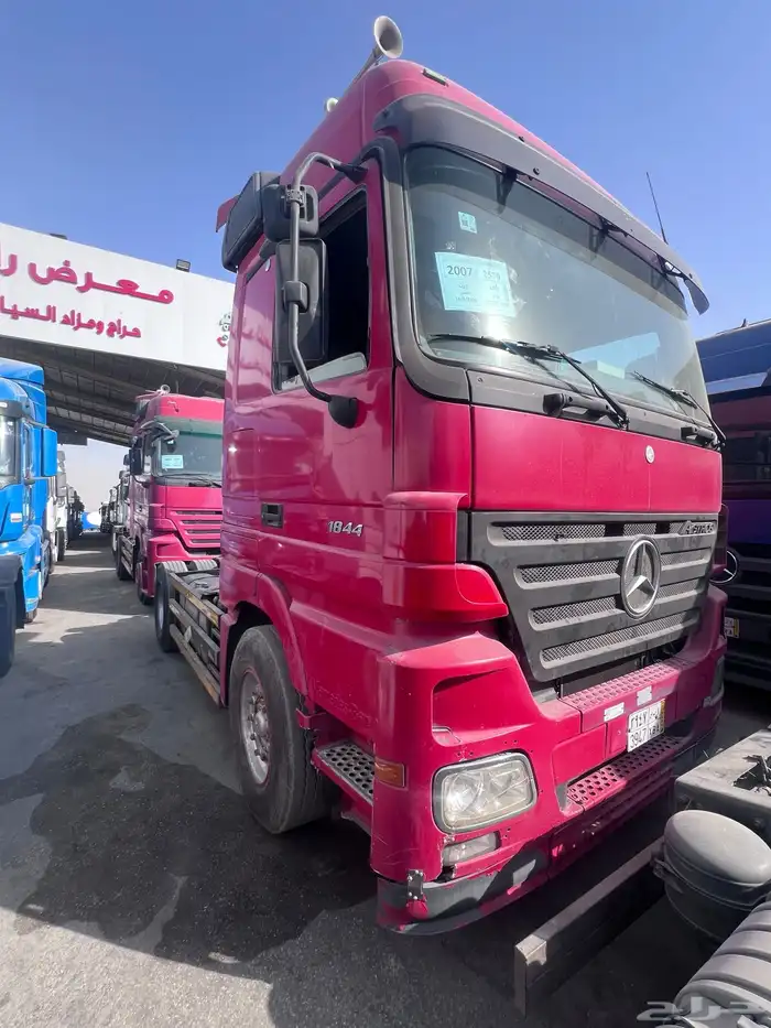 حراج معرض رائد للسيارات والشاحنات والمعدات الثقيلة 24