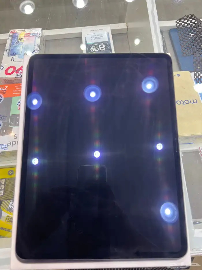 ايباد برو 13 انش معالج m4 1