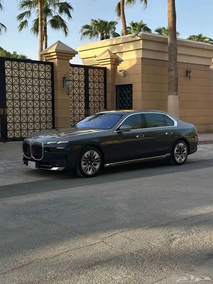 بي ام 735iL 2024 لونين ضمان وصيانه 20