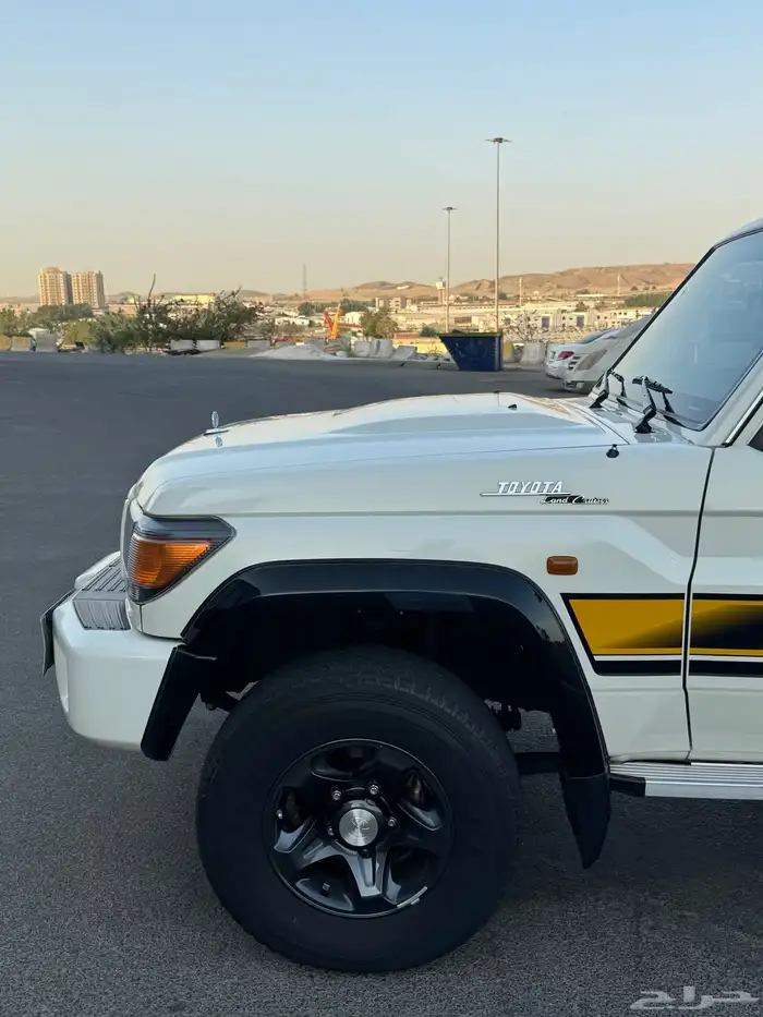 جيب ربع 2022 سبعين عام مخزن 10