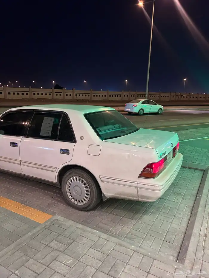 تويوتا كراون 1998 التاج للبدل او البيع 3