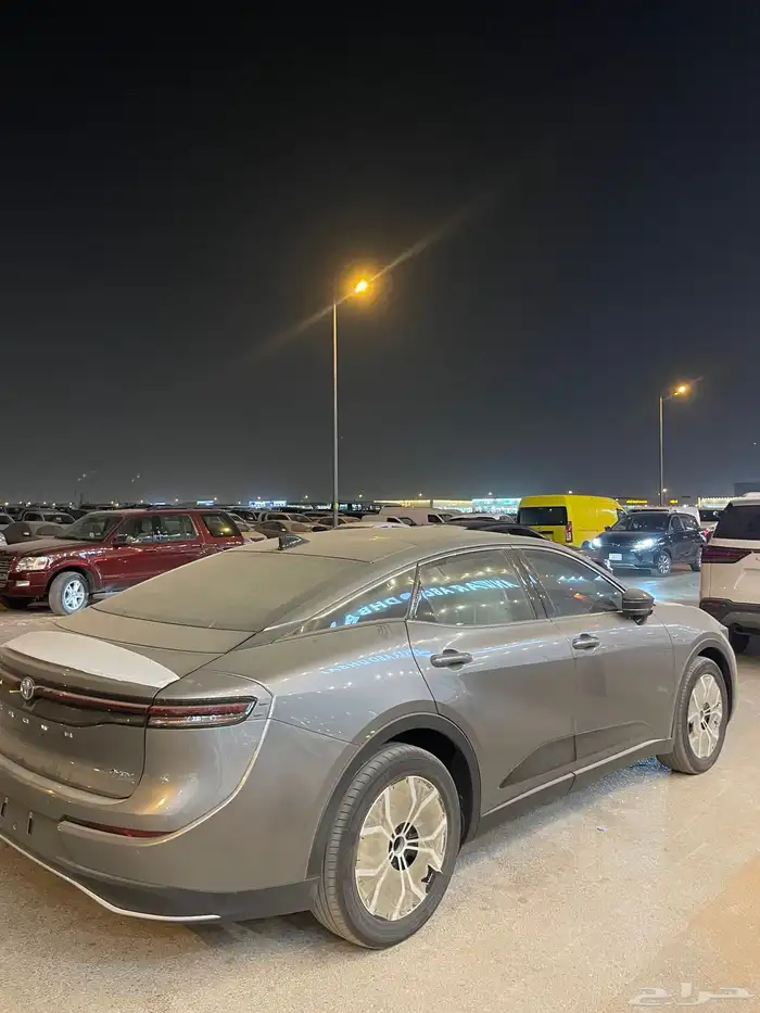 تويوتا كراون 2.5 برستيج هايبرد 2026 3