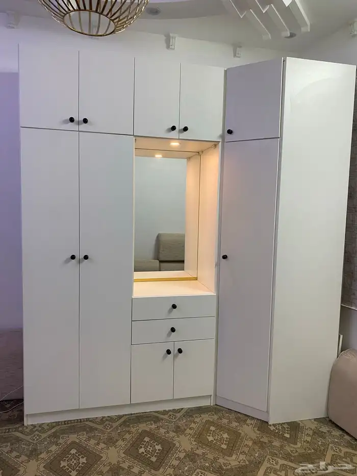 دولاب ملابس زاويه مع تسريحه 0