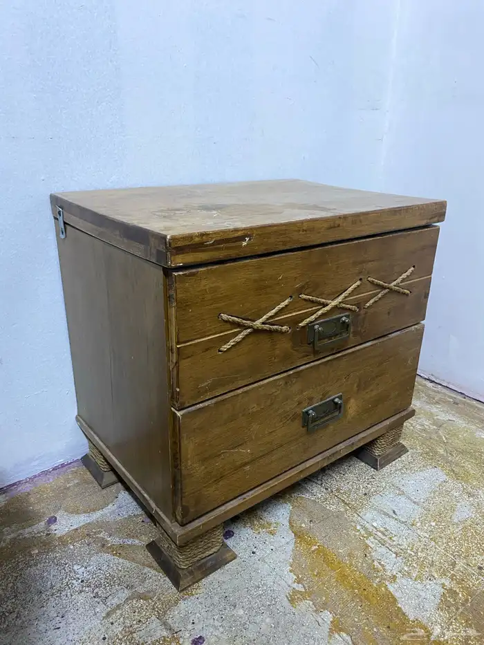 سجاد ومكتب سفرة ومكتبة وتسريحة 13