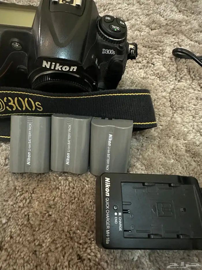 كاميرا Nikon D300s وعدسات تصوير وفلاتر وفلاش وبطاريات 6