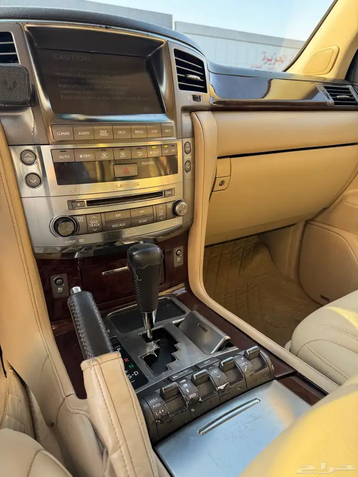 لكزس جيب Lx570 2009 21