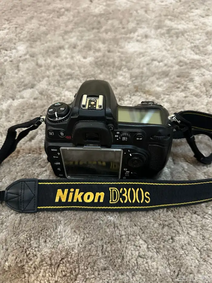 كاميرا Nikon D300s وعدسات تصوير وفلاتر وفلاش وبطاريات 0