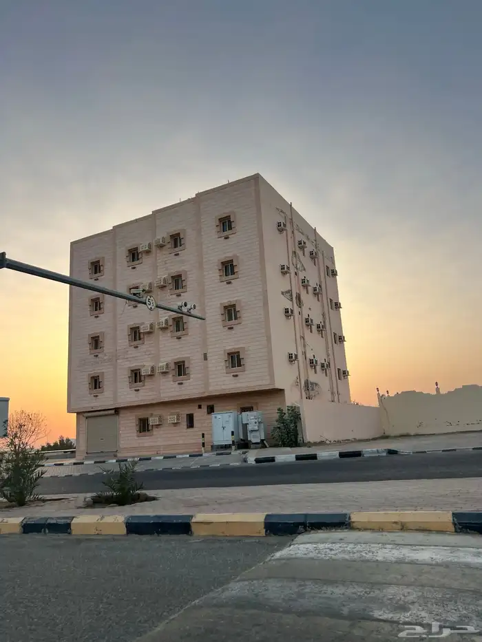 عمارة سكنية للإيجار مميزة في أملج 1