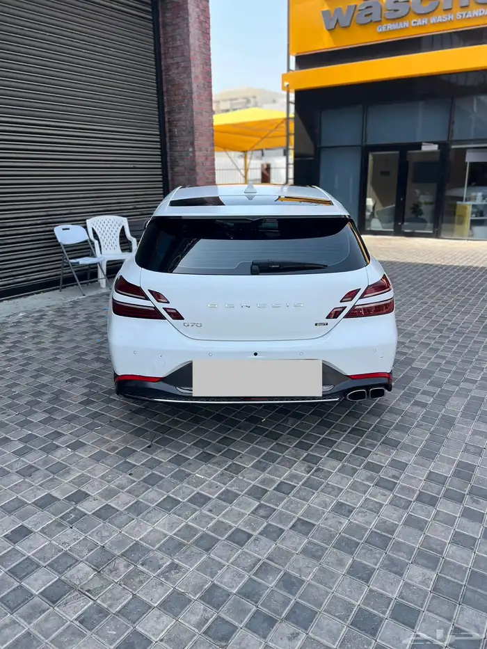 جينسيس 2023 G70 4