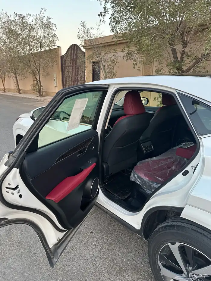 لكزس 2020 NX300 سعودي فل كامل اعلى فئة ( مخززن )ممشى قليل . 14