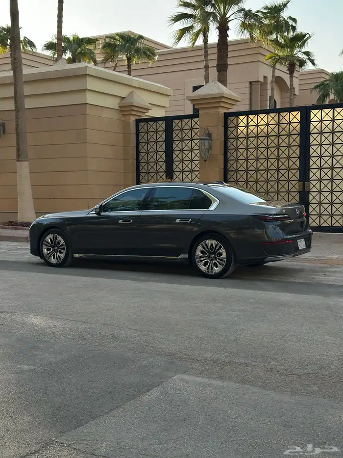 بي ام 735iL 2024 لونين ضمان وصيانه 22