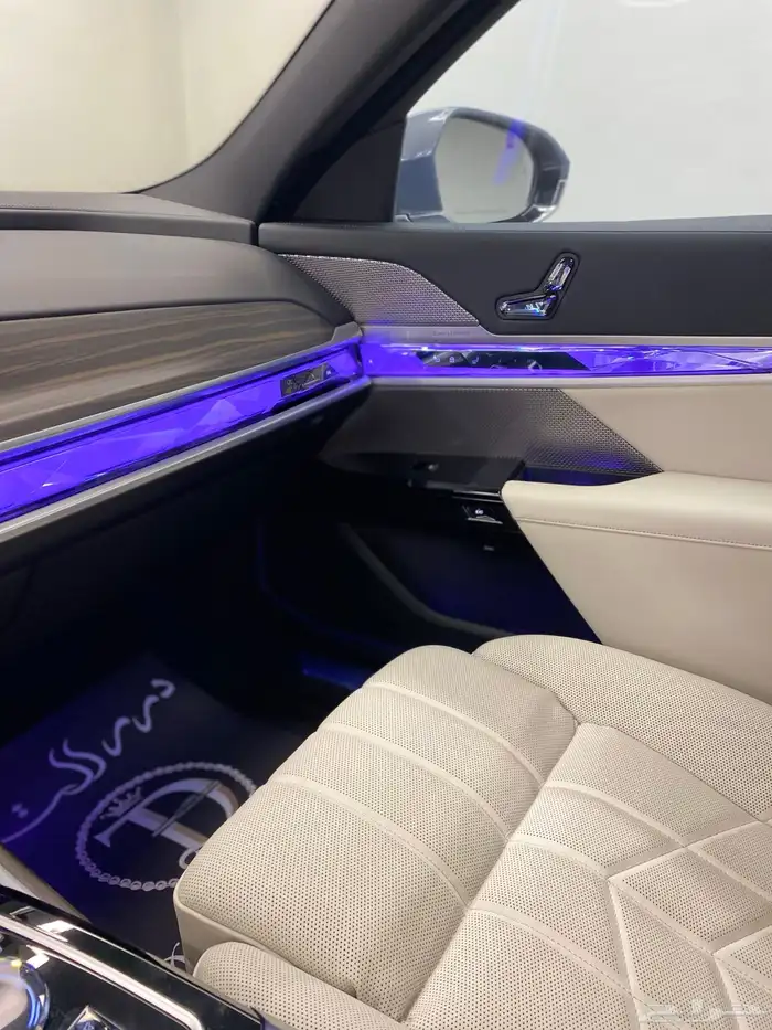 بي ام دبليو 735i 10