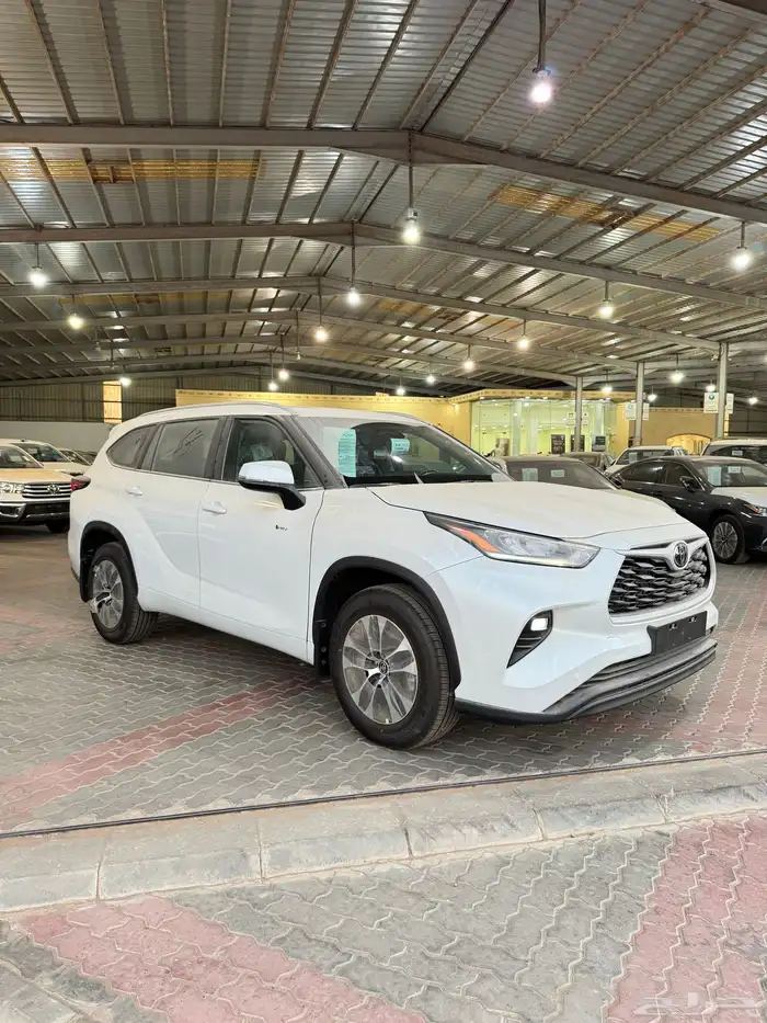 تويوتا هايلاندر GLE هايبرد 2025 1