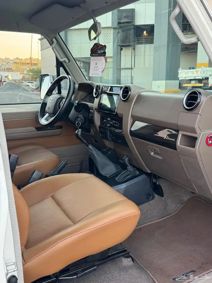 جيب ربع 2022 سبعين عام مخزن 32