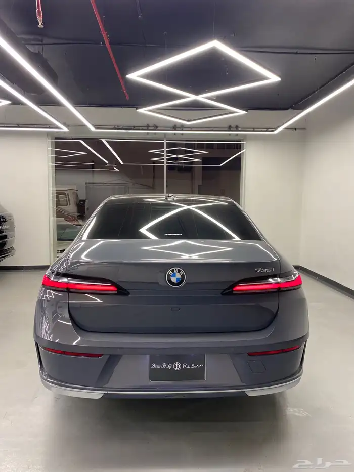بي ام دبليو 735i 4
