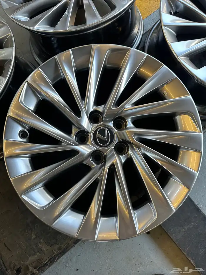 جنوط لكزس ES350 مقاس 18 أصلي وكالة ( تم البيع ) 3
