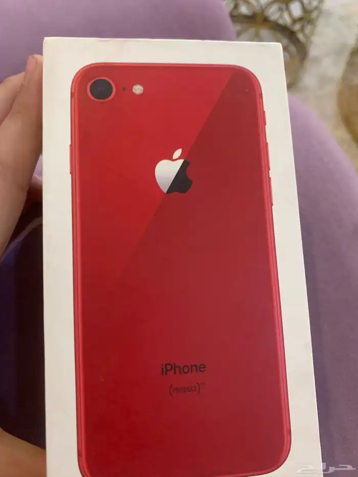 ايفون 8 مع كرتون للبيع الخراب اي سي 0