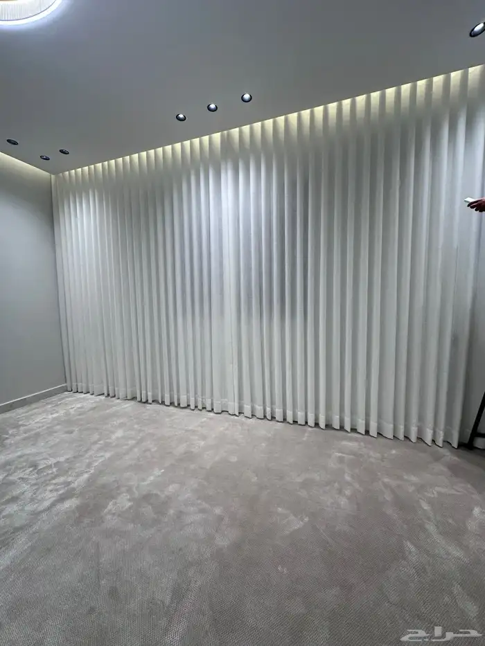 ستائر كهربائيه محركات سمارت تحكم جوال او ريموت 1