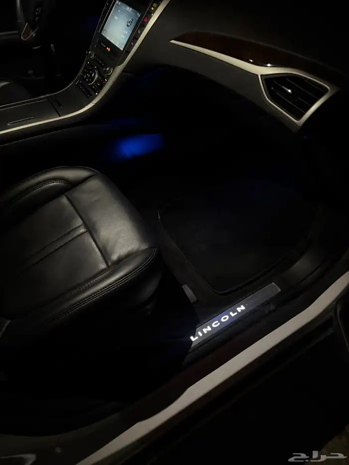 لينكون MKZ 2020 فل كامل 13