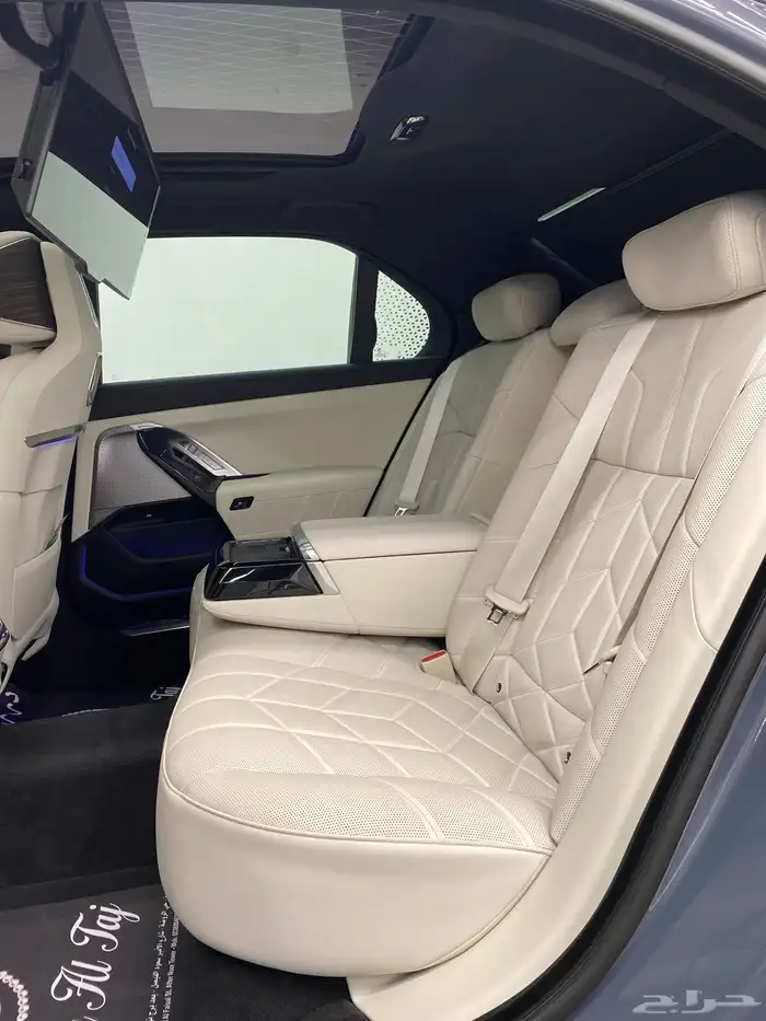 بي ام دبليو 735i 12
