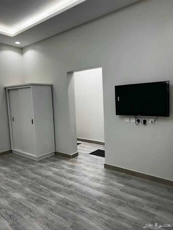 غرف عزاب فاخرة للإيجار 3