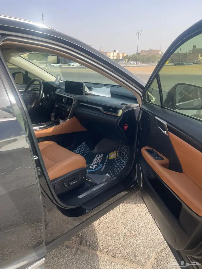 لكزس ار اكس 350 3