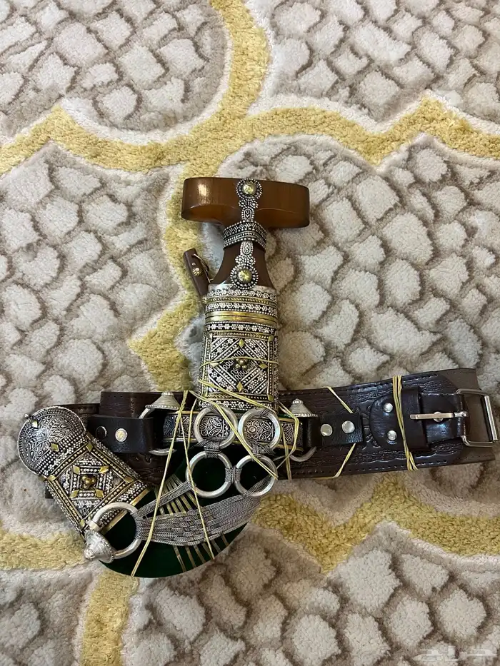 جنبية شبيهة زراف 0