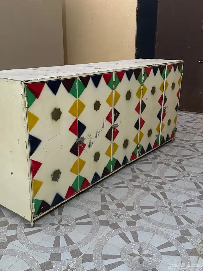 كبت حديد نظيف الطول مترين ونص فصلتة 1800 0
