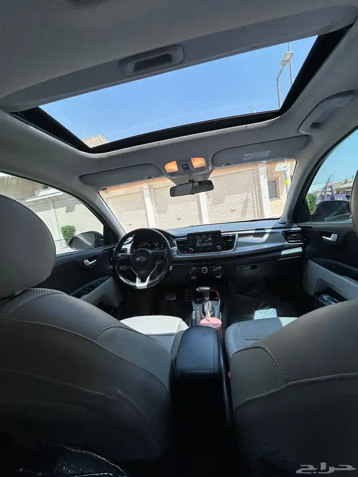 كيا ريو 2018 فل كامل فتحة سقف نظيفة kia rio 8