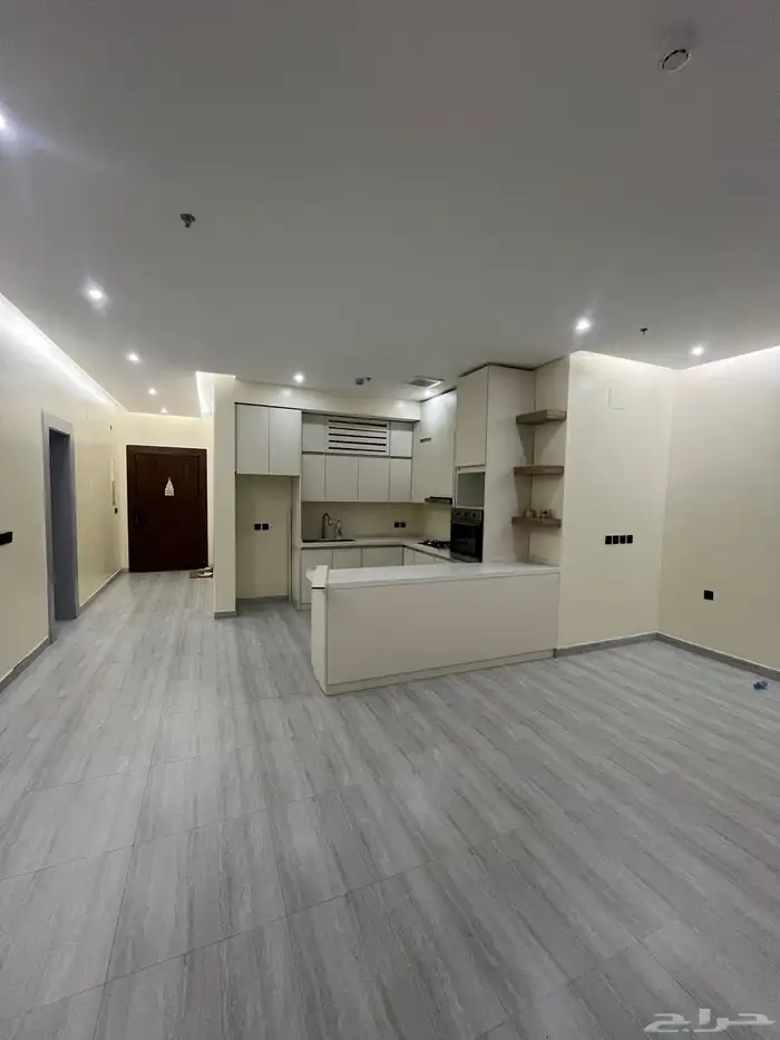 للإيجار شقة فاخرة حي النرجس 9