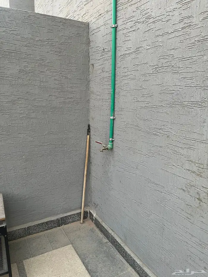 للإيجار شقة فاخرة حي النرجس 22